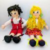 Juego de Muñeca y Muñeco para Vestir y Desvestir, con Muda de Ropa para Cambio en Estuche.